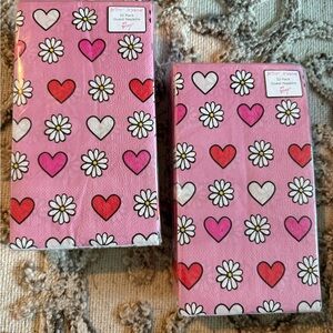 Betsey Johnson Pink Daisy 32 Pack Guest Napkins . NWT (2 pack)